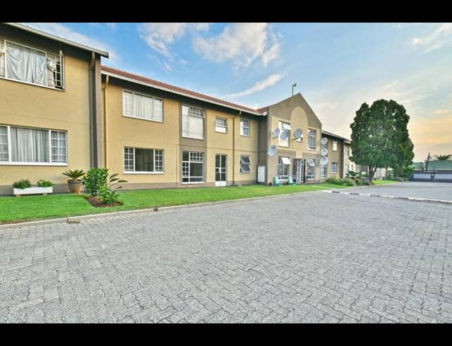 2 BEDROOM APARTMENT FOR SALE IN VERWOERDPARK